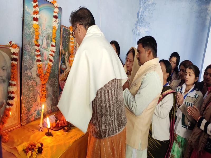 The 103rd Birth anniversary of His Holiness Maharishi Mahesh Yogi ji was celebrated as Gyan Yug Diwas in aligarh.