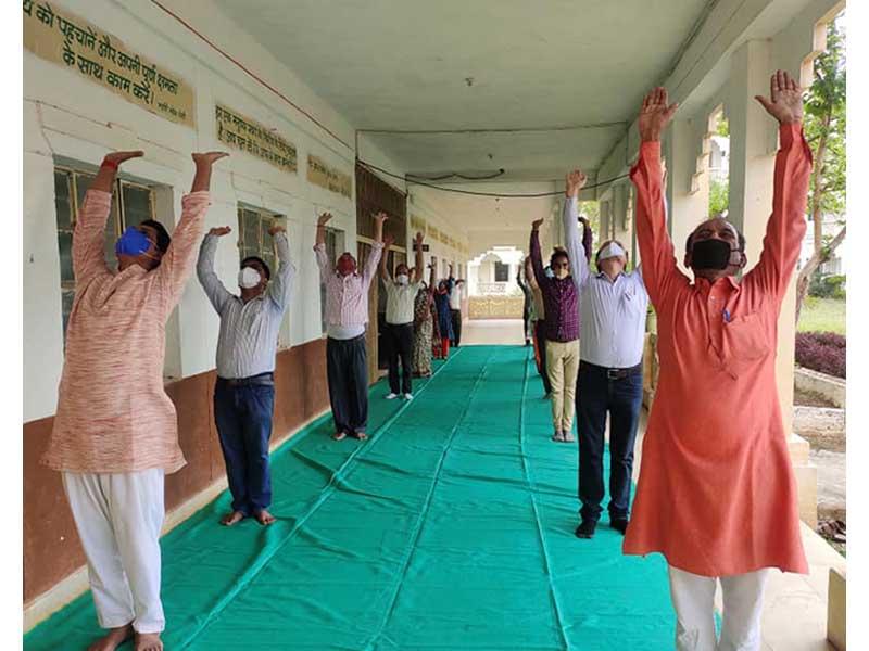 Maharishi Vidya Mandir Panna celebrated International Yog Diwas.