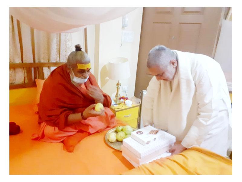 Got blessings of Shankaracharya Maharaj Ji today. Offered him fresh Amrood from our Ashram and all our publications.