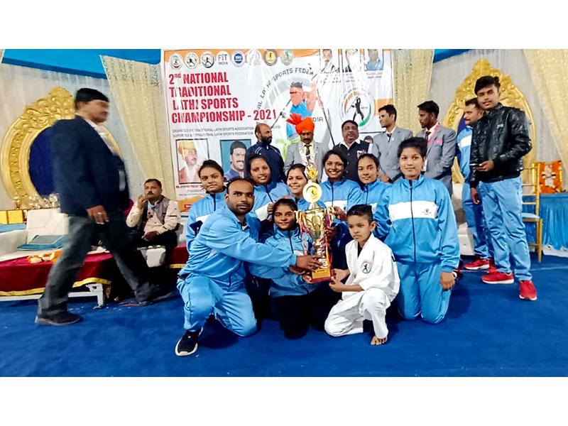 Aarika pandey Class 4th from MVM Shahdol has won Gold in National  tournament held at Gwalior and before that she won the same in Ujjain @state level.
She won the same in: 1. (दो लाठी प्रदर्शन ) Gold medal, And  2. लाठी युद्ध (सिल्वर मेडल)