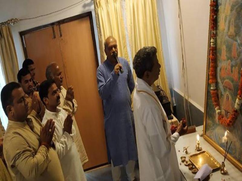 Shri Guru Pujan by Prof. Bhuvnesh Sharma Ji VC Maharishi Mahesh Yogi Vedic University. The Peace Assembly programme was coordinated by Shri Sunil S Okhade Joint Director.